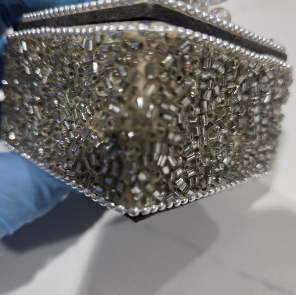 Beaded Jewelry Box with Gem Accents VINTAGE. - Picture 11 of 13